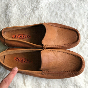 SCATTO tan leather men’s loafers. Brand new.